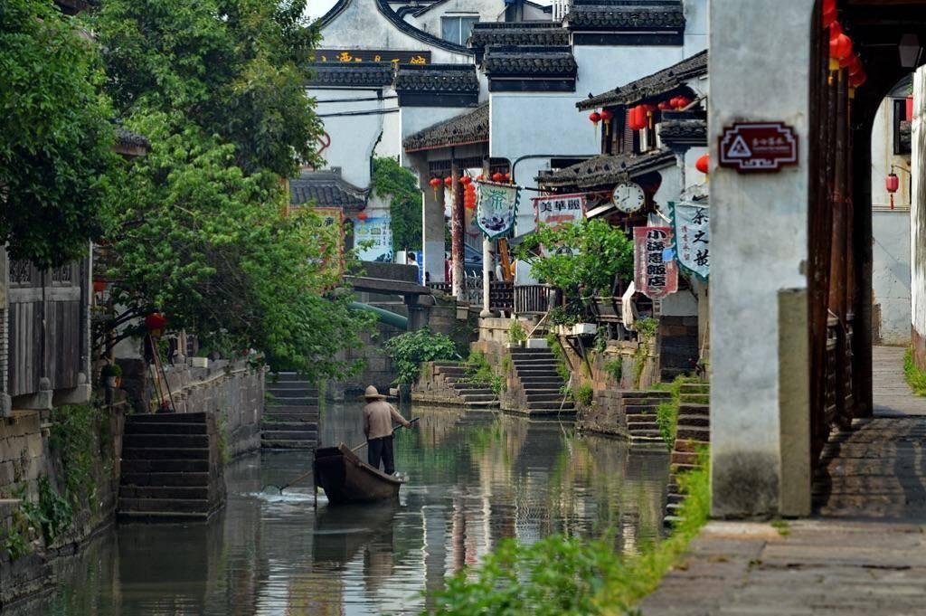 晚辈的墓地风水对长辈有没有影响？游戏画面